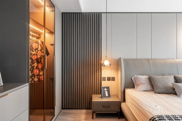 豪宅標配裡有啥?155㎡現代輕奢家以深色系拉滿氛圍感 豪宅標配裡有啥?155㎡現代輕奢家以深色系拉滿氛圍感