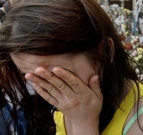 2019年，幫女兒還清幾十萬貸款後母親拿出領養證：你不是我親生的