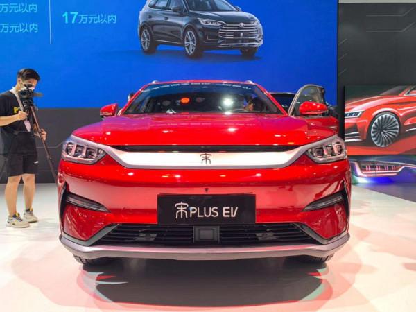 比亞迪格局開啟！極氪001電動門傷人？汽車熱點新聞速看！