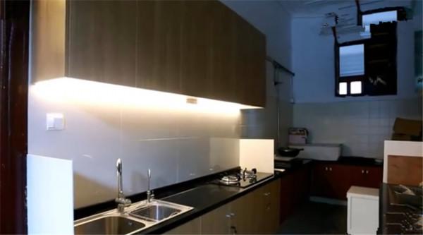 上海1家4口僅花16萬,將15㎡一室戶改造成小複式!網友:太厲害 上海1家4口僅花16萬,將15㎡一室戶改造成小複式!網友:太厲害