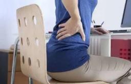 腰疼腿麻可不一定是腰脫，也許是這塊肌肉出問題？