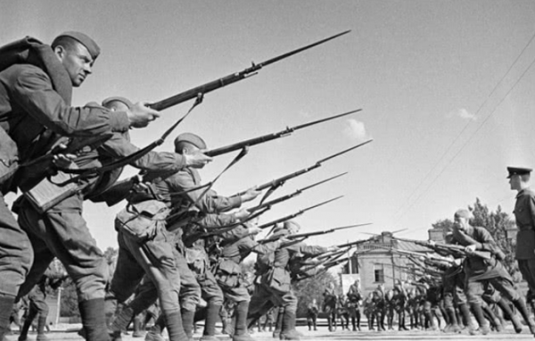 蘇日發生大規模衝突,關東軍囂張挑戰蘇聯,卻被蘇軍鋼鐵洪流碾壓 蘇日發生大規模衝突,關東軍囂張挑戰蘇聯,卻被蘇軍鋼鐵洪流碾壓