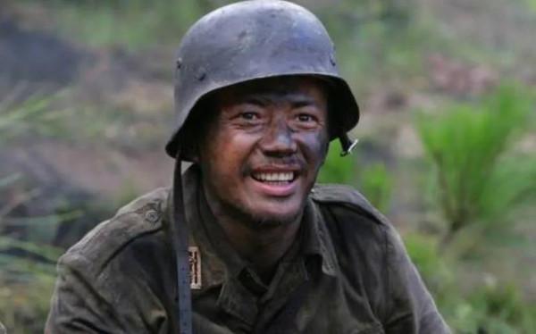 小鮮肉們請不要矯揉做作，看看《我的團長我的團》，這才是演員