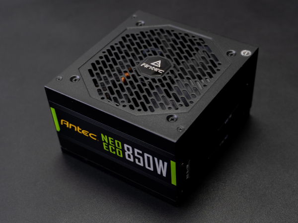 懶癌玩家的書房，小電競桌面改造雜談