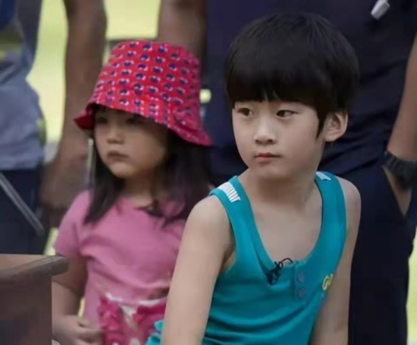 誰能想到呢？之前參加爸爸去哪兒的孩子，最大已經15歲了