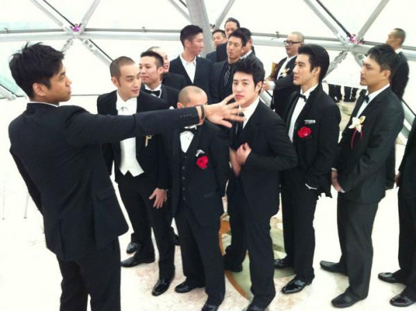 他的婚禮竟然請來王力宏潘瑋柏陳建州彭于晏當伴郎，你認識他嗎？