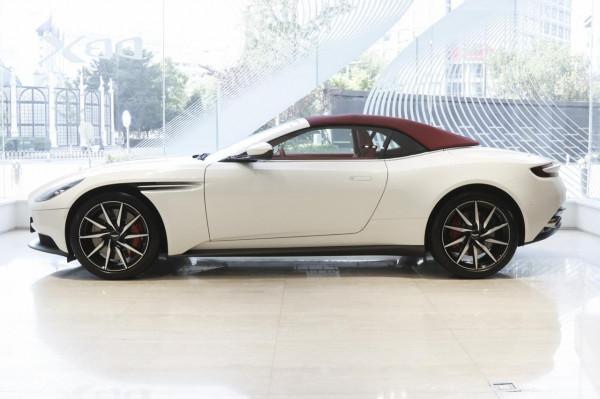 試駕阿斯頓·馬丁DB11：西裝暴徒，氣場很足