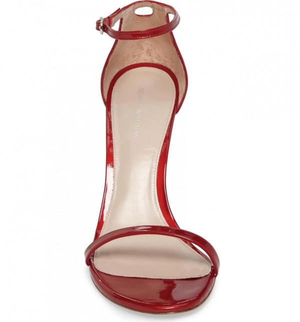 楊冪腳傳STUART WEITZMAN牌子的Nudistsong腳踝帶涼鞋