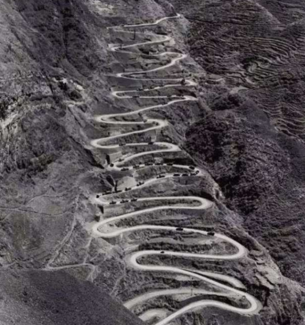 一代藏族鉅商，牽2000頭騾馬援助抗日1.5億美元，盜匪都被他感動