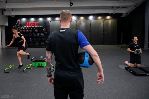 mma拳手減重:普通人減肥那麼難 他們為何一下子減掉那麼多? mma拳手減重:普通人減肥那麼難 他們為何一下子減掉那麼多?