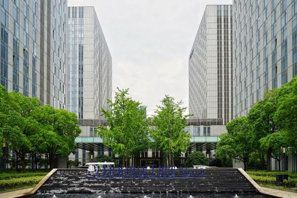 居停順遂，惺惺相“希”——記我與Hilton二〇二一