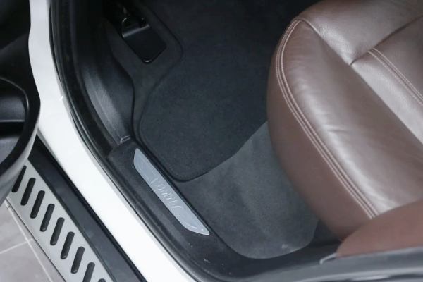 翻新“破爛不堪”的寶馬X5,車主硬是把X5當拖拉機開了7年 翻新“破爛不堪”的寶馬X5,車主硬是把X5當拖拉機開了7年