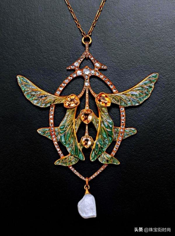 為什麼是“西方寶石,東方玉” 為什麼是“西方寶石,東方玉”