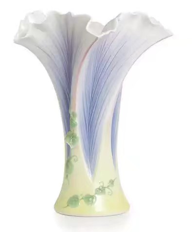 瓷器花樣新玩法,美得讓人目不轉睛。(法藍瓷) 瓷器花樣新玩法,美得讓人目不轉睛。(法藍瓷)