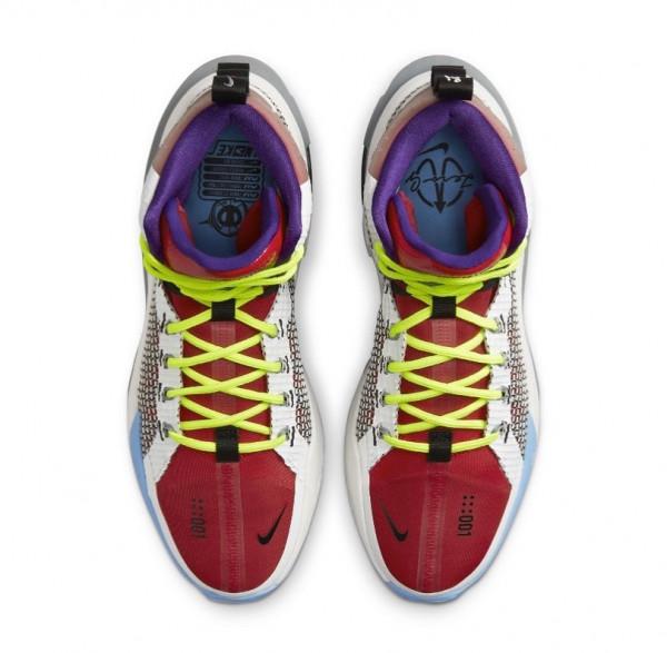 Nike 不裝了！究極變態的「頂級緩震」球鞋即將發售