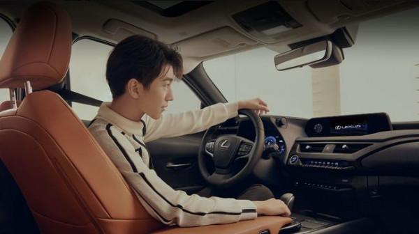 雷克薩斯的尷尬:ES有多好賣,UX就有多難賣 雷克薩斯的尷尬:ES有多好賣,UX就有多難賣