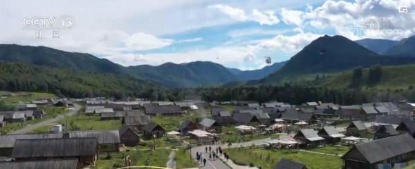 新疆阿勒泰：禾木古村落 世外桃源景