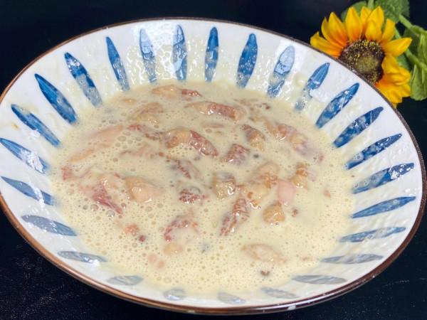 快過年了，教你川味炸酥肉的傳統方法，外酥裡嫩，好吃不回軟