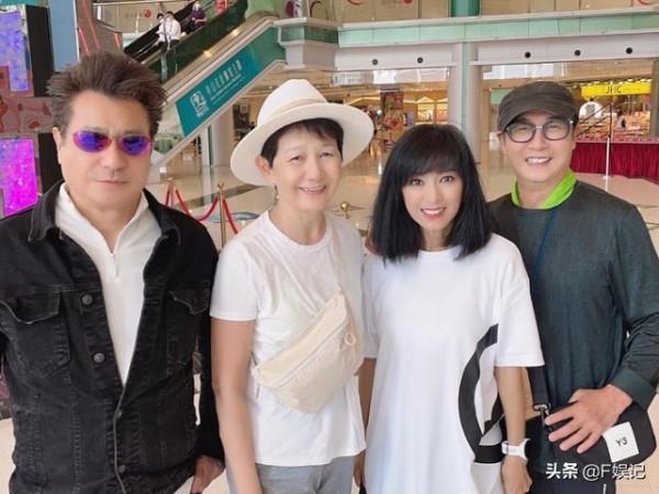 石修和好友米雪劉松仁開心相聚 3人難得同框合影精神狀態好