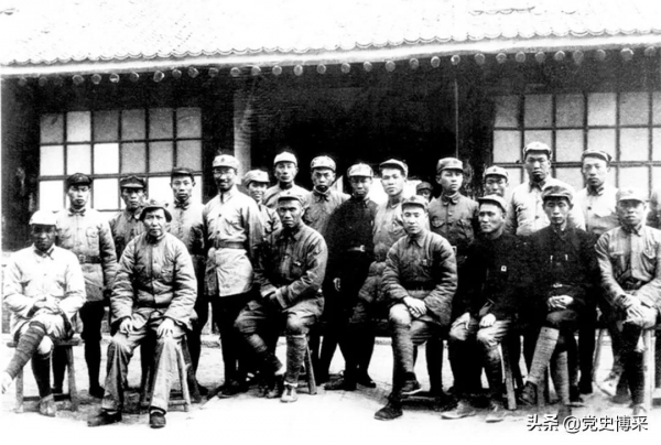 開國中將,因足智多謀人稱“諸葛”,揮師66軍首批入朝作戰一次比一次打得好,授銜時身份特殊全軍唯一 開國中將,因足智多謀人稱“諸葛”,揮師66軍首批入朝作戰一次比一次打得好,授銜時身份特殊全軍唯一