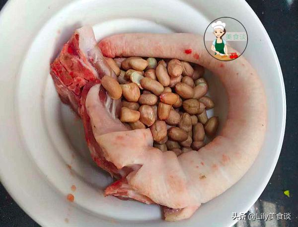 這菜遇到別手軟，30塊錢一根，家裡的頂樑柱要多吃，燉一鍋真香呀