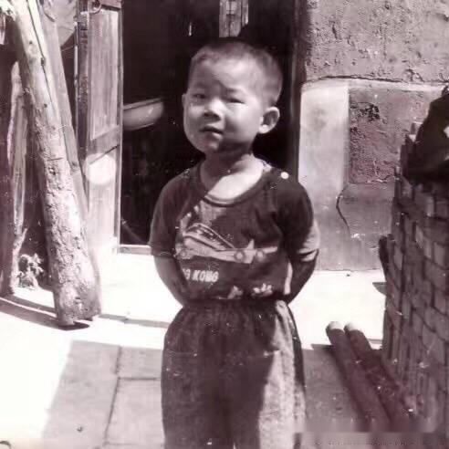 ";窮小子";岳雲鵬的逆襲史,成功路上不只有郭德綱,還有這6個女人 ";窮小子";岳雲鵬的逆襲史,成功路上不只有郭德綱,還有這6個女人