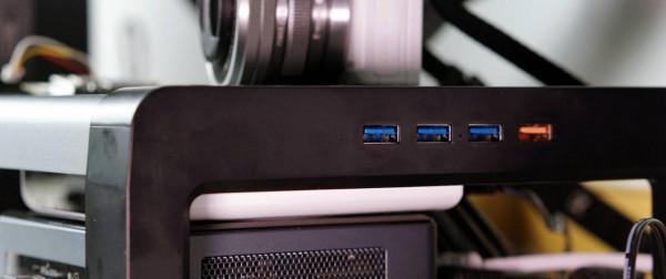 成年人的快樂屋，一桌一椅三兩平足以，新年煥新裝，簡約實用桌面