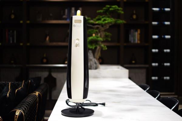 360度全屋制暖 80度廣角搖頭 藍寶小企鵝雙面立式取暖器 360度全屋制暖 80度廣角搖頭 藍寶小企鵝雙面立式取暖器