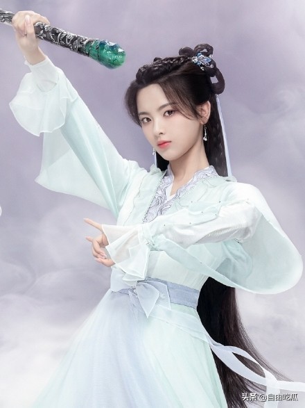 蔡少芬爆料90年代拍戲為了保持造型一個月洗一次頭：真的會長跳蚤