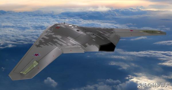 俄推出獵人-B無人機，扁形尾噴口隱身設計，終於攆上中國攻擊-11