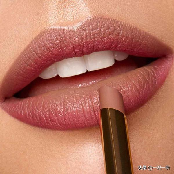 聖誕節和新年，我們會待在家裡，但我們會很時髦