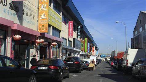 小米手機物美價廉還保修:西媒記者探秘中國商品批發市場 小米手機物美價廉還保修:西媒記者探秘中國商品批發市場