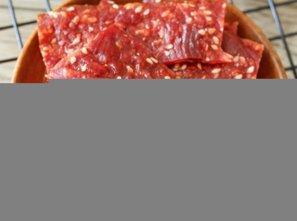 囤年貨時，別總買花生瓜子，這6種零食多備些，全家老少都愛吃