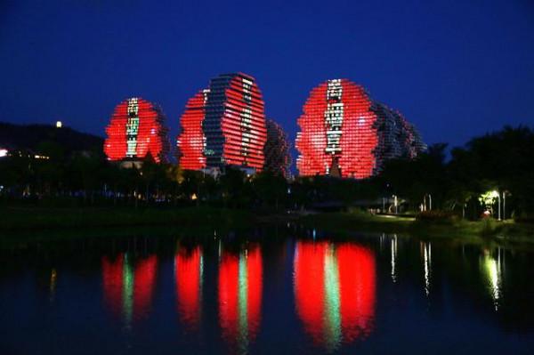 三亞美麗之冠大樹酒店,投資上100億元:住一晚只需要幾十元 三亞美麗之冠大樹酒店,投資上100億元:住一晚只需要幾十元