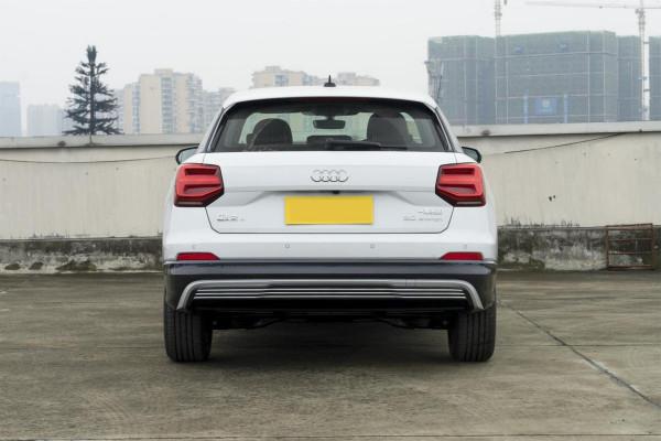 試駕奧迪Q2L e-tron，售價24.38萬，純電續航325km，家用代步合適