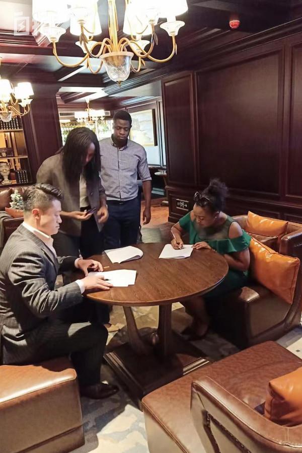 我，海歸碩士，外派非洲賣飛機，36歲辭去副處級職位，下海創業