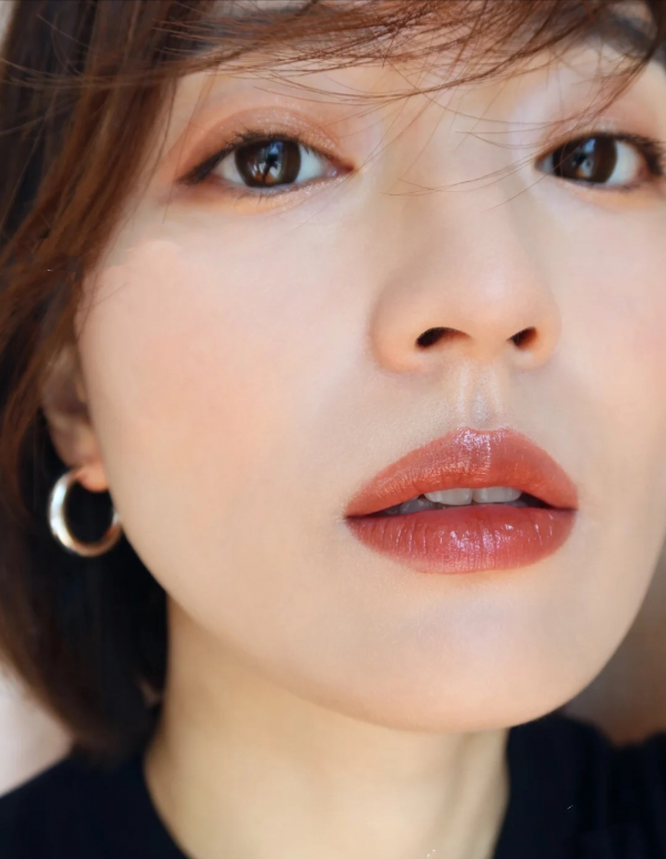 適合秋冬塗的口紅,顯白又高階,黑黃皮女生塗上也好看 適合秋冬塗的口紅,顯白又高階,黑黃皮女生塗上也好看