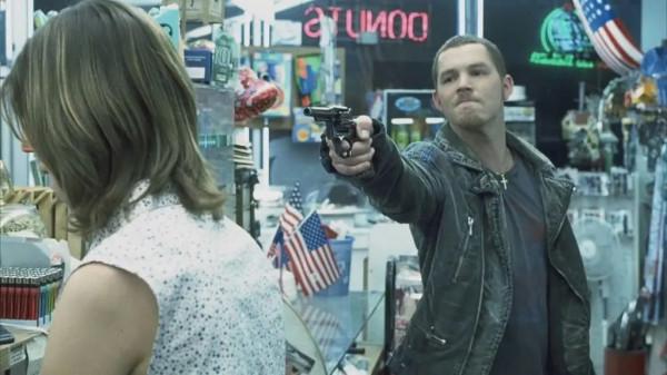 18年前的懸疑片真敢拍，比墳頭蹦迪更刺激