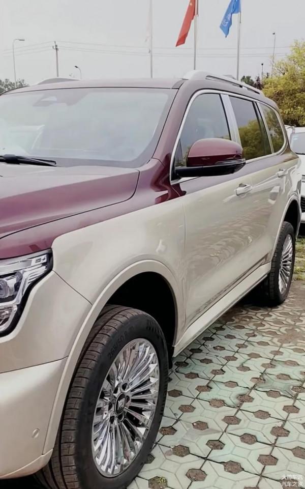 自主豪華硬派SUV天花板，全新坦克500實車到店，錢包還能捂住嗎？