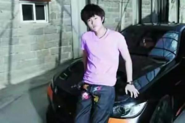 “四大名爹”之稱的李雙江,八十歲還在玩命演出 “四大名爹”之稱的李雙江,八十歲還在玩命演出