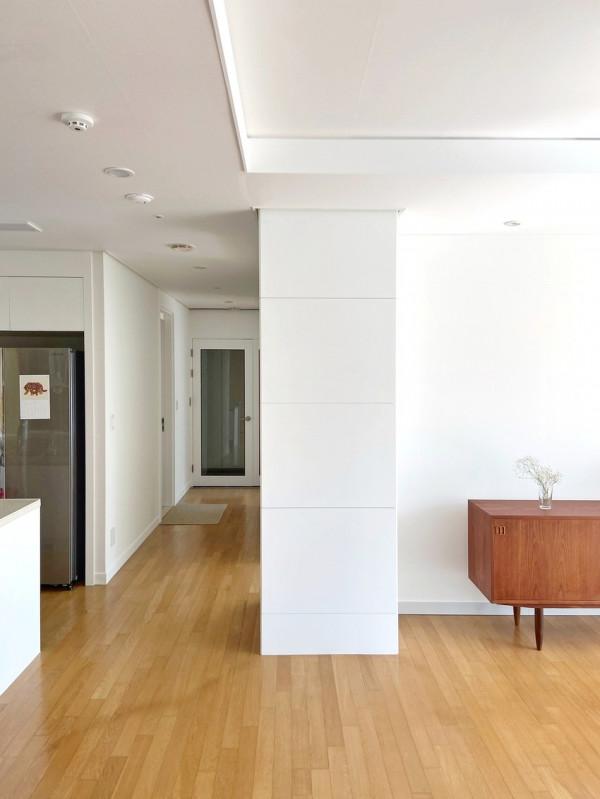 “空無一物”的家,不代表沒人氣,123㎡極簡,看久了發現很溫馨 “空無一物”的家,不代表沒人氣,123㎡極簡,看久了發現很溫馨