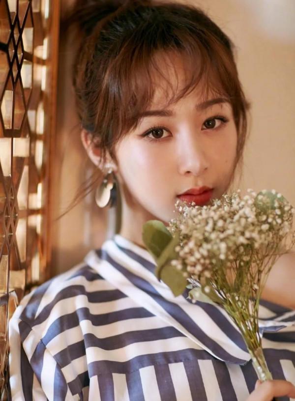 寶藏女孩楊紫美圖｜倪萍：《女心理師》楊紫是個很有魅力的演員