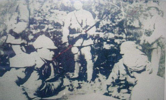 85年傅涯赴美公幹，回國前宋希濂強塞給她錢：代我給陳賡獻一束花