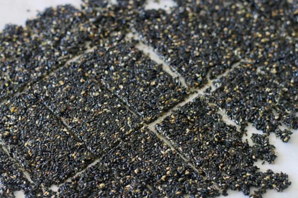 入冬後，我隔三差五就要做的小零食，香甜酥脆，老人孩子都愛吃