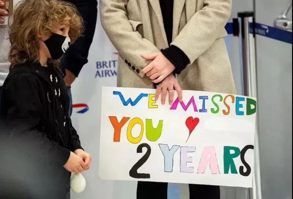 美國解除33國旅行禁令！重開國門邊境排隊，航班爆滿