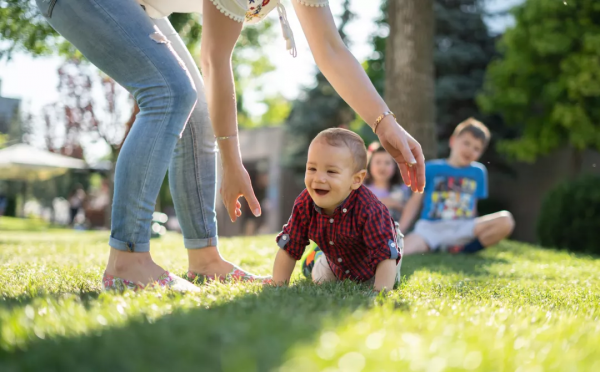 認生和不認生,哪類孩子更聰明?有1種“認生和害羞”要警惕 認生和不認生,哪類孩子更聰明?有1種“認生和害羞”要警惕