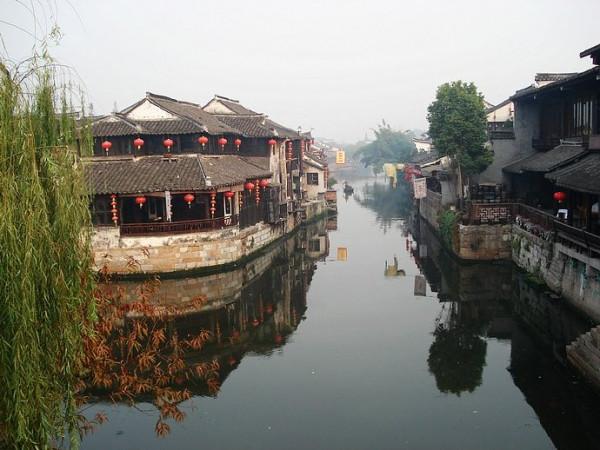 一個人的水鄉行：西塘，夜色裡的邂逅