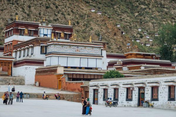 這個寺廟名字很奇怪，卻佔整座城市的1/3，面積相當於10個足球場