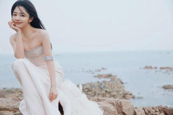 31歲譚松韻越活越年輕,太美了 31歲譚松韻越活越年輕,太美了