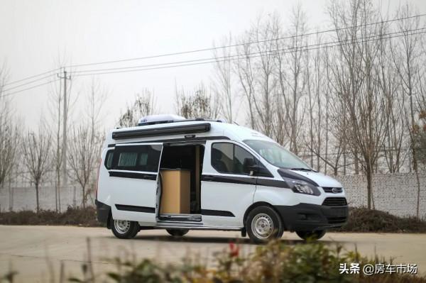 5米4福特汽油房車，自動擋環形客廳，適合夫妻自駕有超長回廠質保